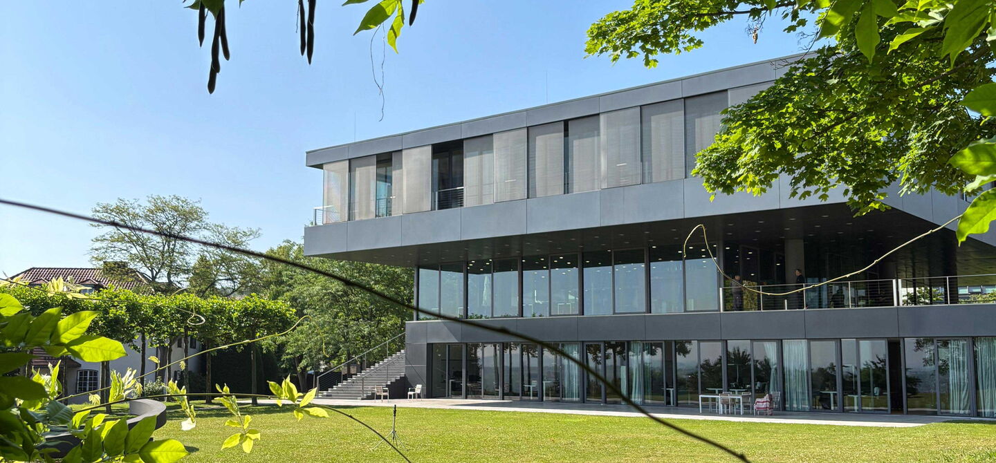 Blick auf das Institut und die Robert Bosch Stiftung