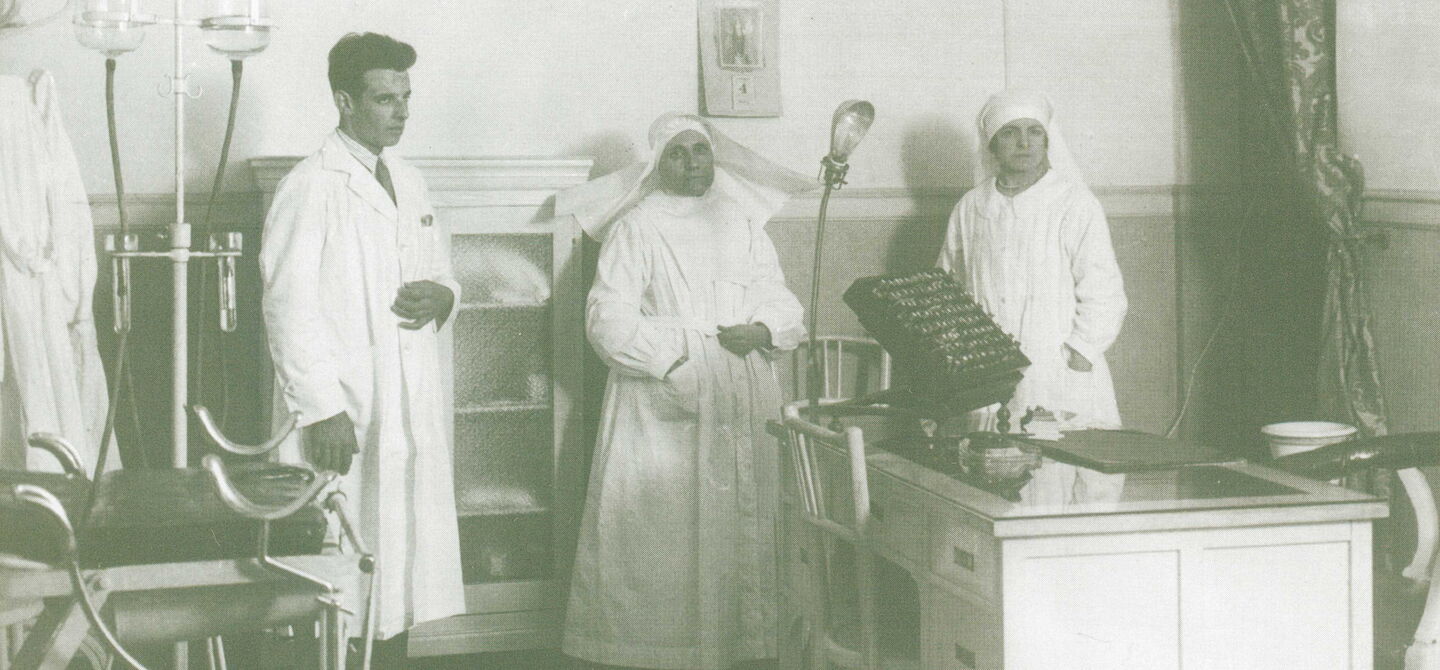 Praxisraum im Homöopathischen Krankenhaus San José, Madrid, Dezember 1928 (IGM BILD 0937)